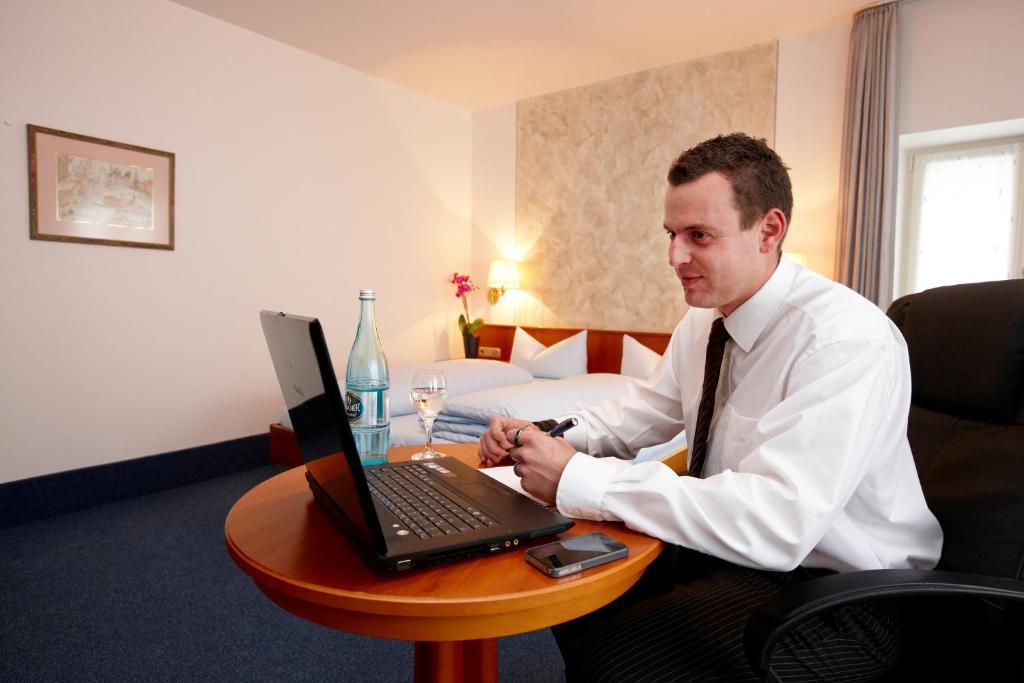 Hotel Am Markt Greding Pokoj fotografie